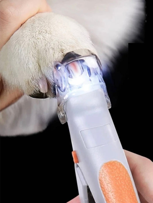 LED 5X Magnification Pet Nail Clipper